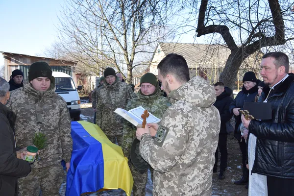 На Волині попрощалися із Героєм Олександром Новосадом (фото)