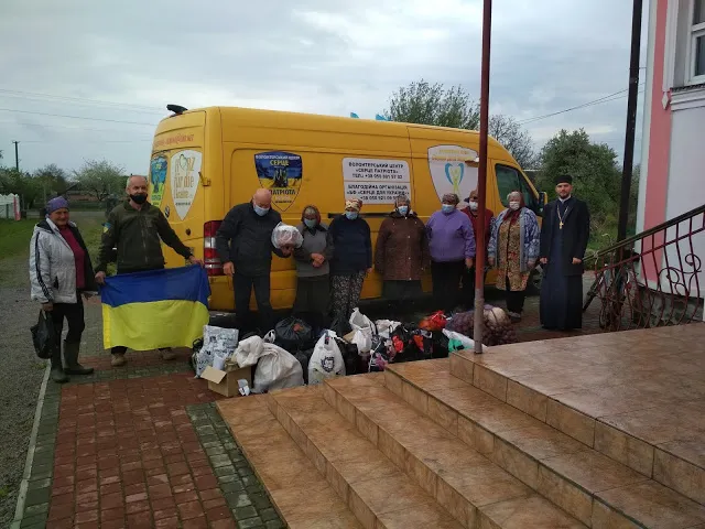 Сало, овочі, крупи: село біля Луцька зібрало допомогу воїнам у зону ООС (фото)