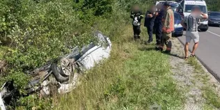 Машина злетіла в кювет, мотоцикліст впав на дорогу: на Волині за добу сталися дві ДТП із п'ятьма потерпілими (фото)