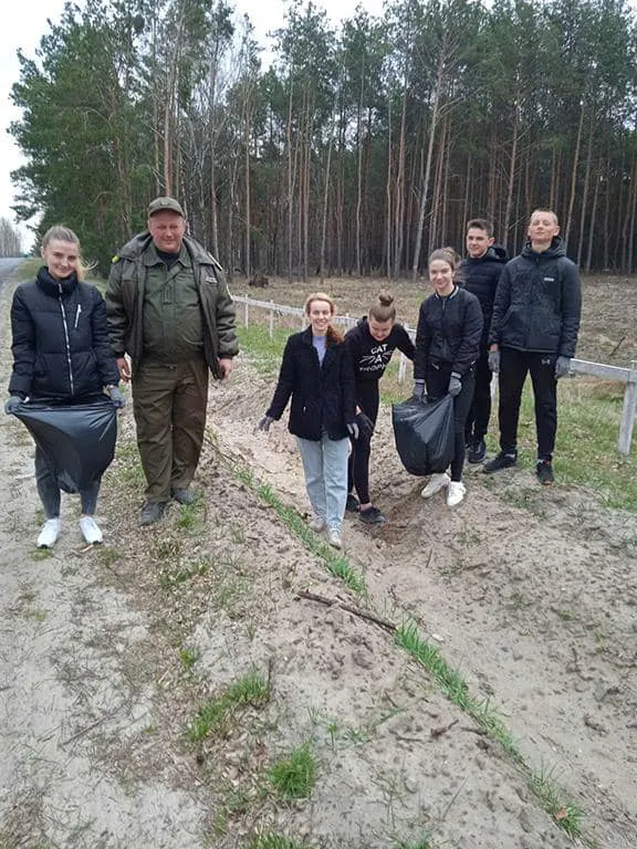 «Маленька вдячність Природі»: на Волині прибирали й озеленювали території, очищали джерела та водойми (фото)