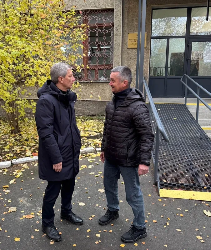У Ковелі внаслідок ворожого обстрілу постраждав навчальний корпус, гуртожиток і виробнича майстерня коледжу (фото)