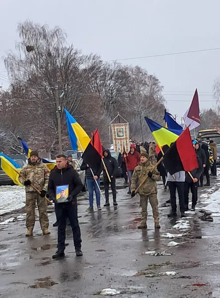 На Волині попрощалися із загиблим воїном Андрієм Мисливчуком (фото)