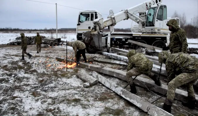На Волині триває інженерне облаштування кордону з Білоруссю (фото, відео)