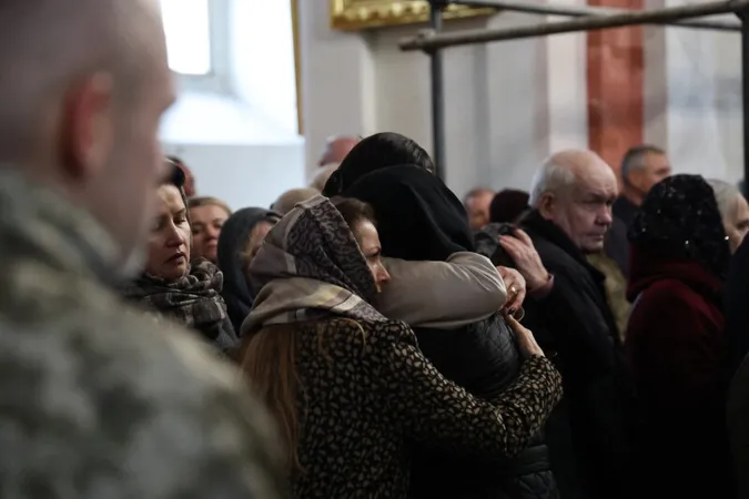 У Луцьку попрощалися одразу з трьома полеглими захисниками (фото)
