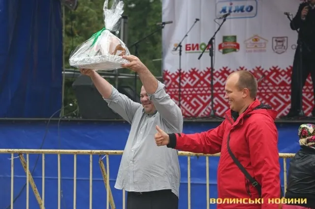 На луцькому «Фестивалі національної кухні» смакували борщ та вареники (фото)