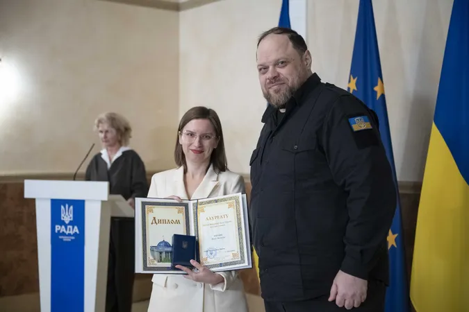 Доцентка волинського вишу отримала відзнаку від Верховної Ради (фото)