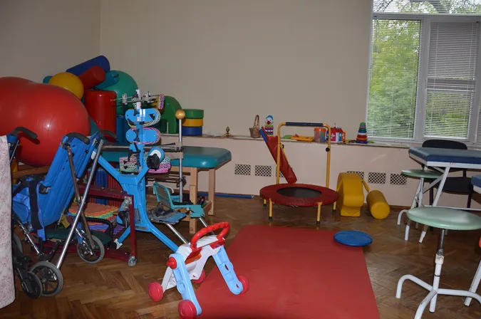 ДЦП, аутизм, синдром Дауна: луцька лікарка розповіла, як допомагає фізична терапія