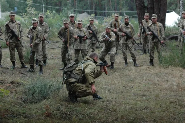 Вхід заборонено: у волинському лісі - стрільби та гранатометання (фото)