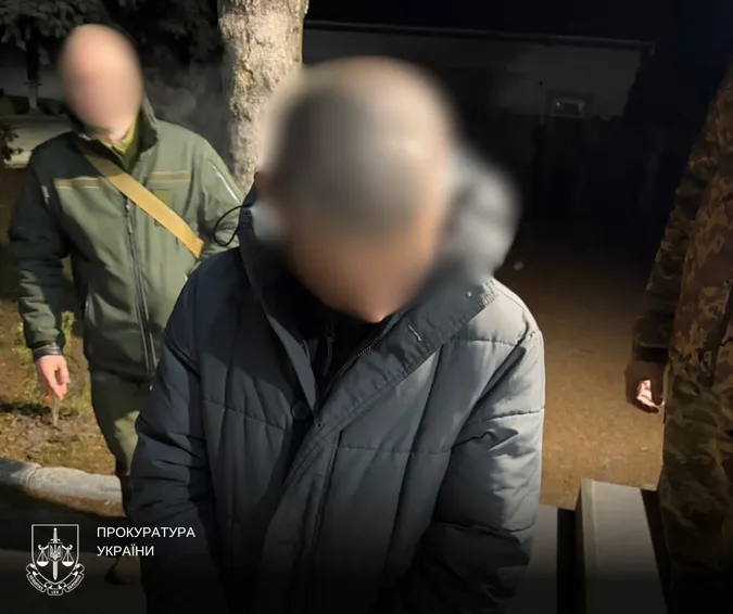 Зламали руку, вдарили струмом і розпилили газ: на Волині судитимуть посадовця ТЦК за побиття 60-річного чоловіка (фото)