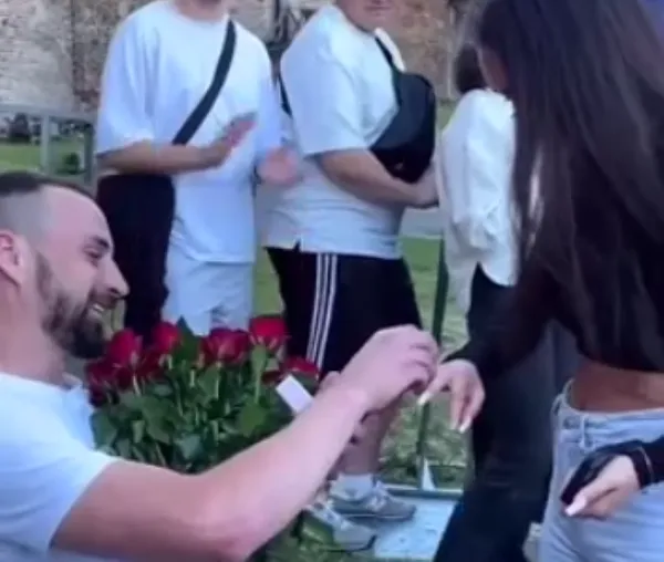 Вони сказали «Так!»: у Луцькому замку на концерті MONATIK освідчилися двоє чоловіків (відео)