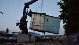 Луцьку автостанцію почистили від кіосків (фото) 