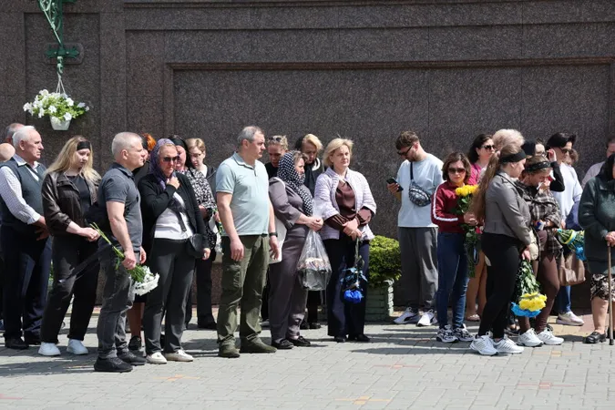 У Луцьку попрощались з Героєм Василем Зубчиком (фото)
