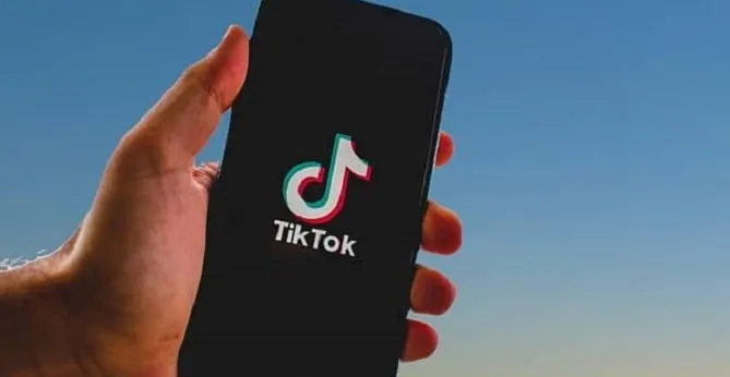 Європарламент заборонив своїм співробітникам використовувати TikTok