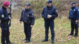 Волинські «шерифи» повправлялися у стрільбі з помповиків і пістолетів (фото)