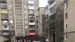 У Нововолинську в ліфті знайшли непритомну жінку – просять допомогти опізнати (фото)