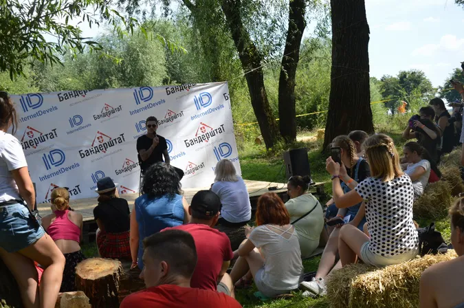 У Луцьку Женя Галич анонсував відкриття музичного телеканалу