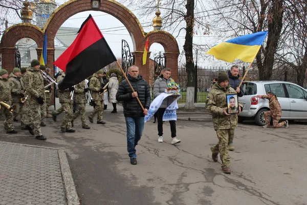 На Волині попрощались із загиблим Героєм Миколою Ковтонюком (фото)