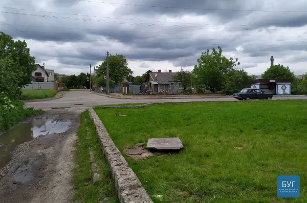 У Володимирі жінка впала у каналізаційний люк і загинула (фото)