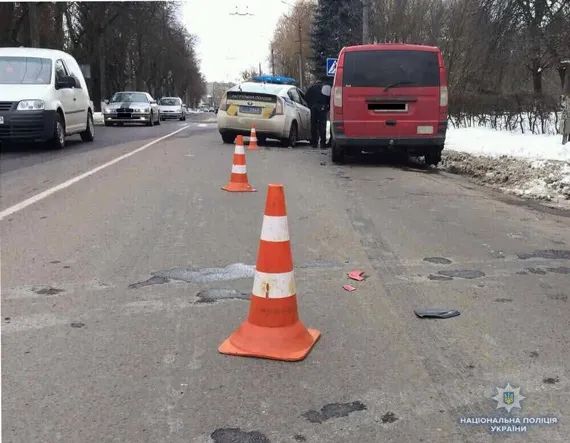 У Луцьку автомобіль збив дівчину, яка знехтувала «зеброю»