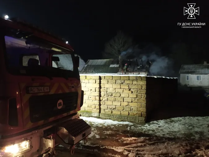 Три будинки й автомобіль: на Волині за добу ліквідували чотири пожежі