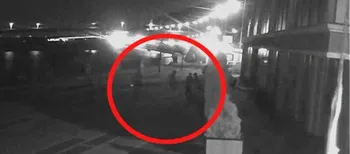 Кастетом і ножем: у Києві двоє підлітків жорстоко побили безпритульних жінок (фото, відео)