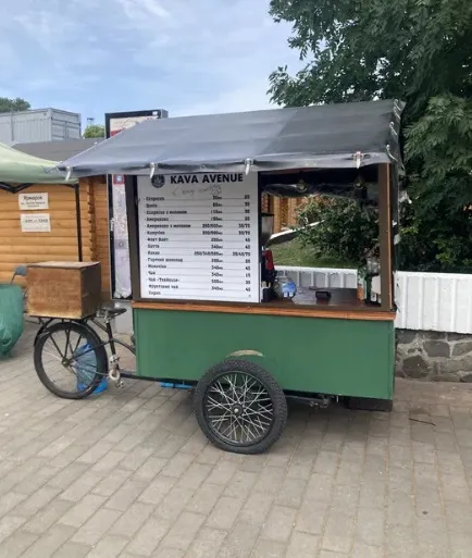Популярна у Луцьку кав'ярня продає три «точки»