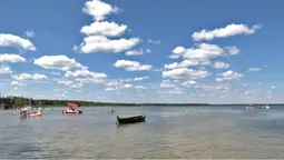Без фестивалів і дискотек: чим туристи займаються на Світязі (фото, відео)
