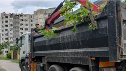 120 тонн «відходів руйнації»: у Луцьку ліквідовують наслідки вибухів (фото)