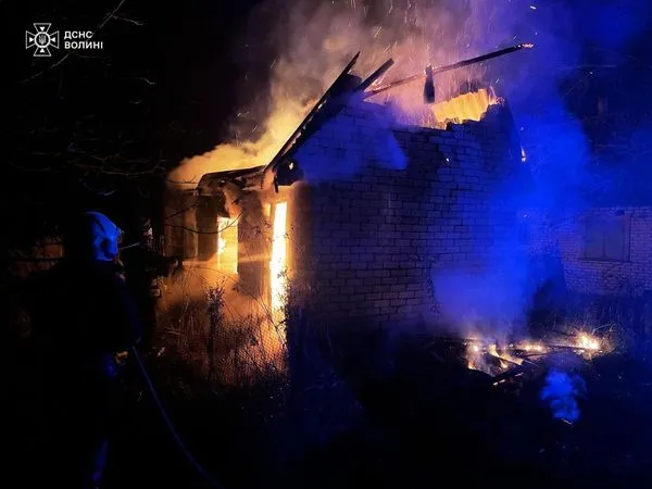 Будинки і господарські будівлі: на Волині загасили шість пожеж (фото)