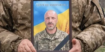 Загинув понад 2 роки тому: на Волині в останню дорогу провели полеглого воїна Костянтина Клюбу (відео)