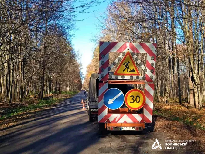 На Волині дорожники «латають» найважливіші дороги області (фото)