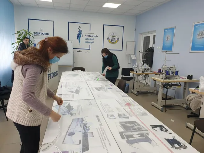 В ЛНТУ організували пошиття захисних масок для своїх працівників