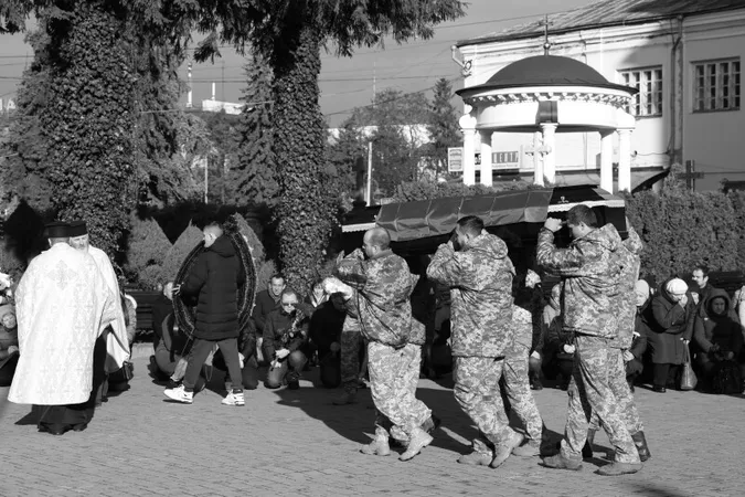 У Луцьку попрощалися із загиблим на Запоріжжі Богданом Войтюком (фото)