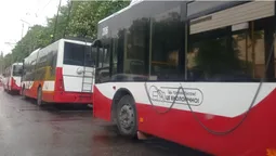 У Луцьку на вулиці Гордіюк – аварія: заблокований рух тролейбусів (фото)