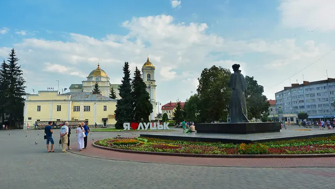 Лучани формують місцеву команду на вибори до Луцькради: розпочалось онлайн-голосування