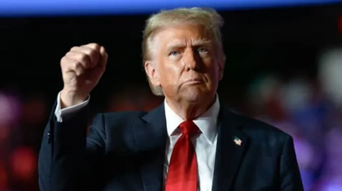 Як росіяни і китайці штовхають Трампа до економічного самогубства