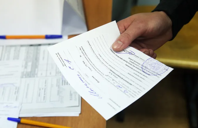 Екс-нардеп з Волині в суді жбурлявся повісткою на допит