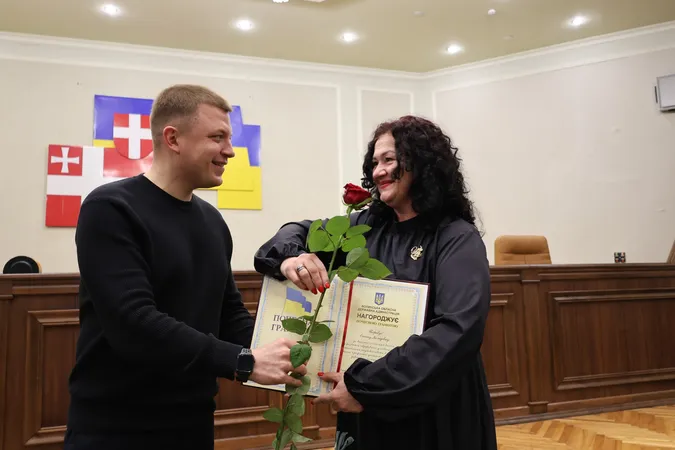 Гордість Волині: у Луцьку відзначили юних інтелектуалів та їхніх наставників (фото)