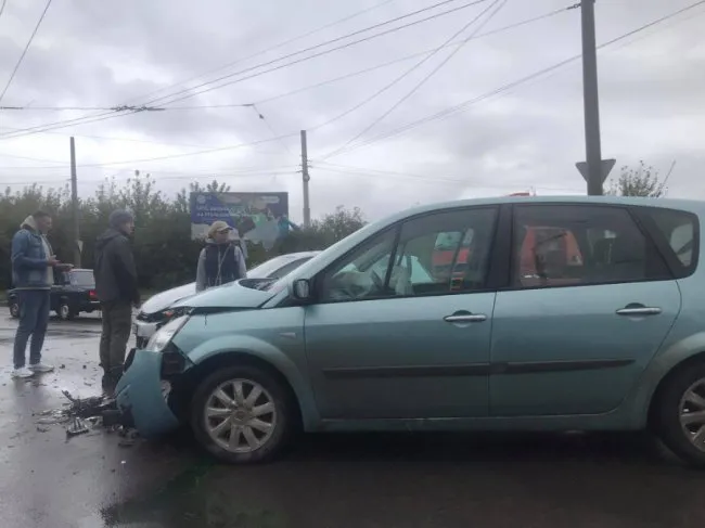 У Луцьку на Львівській – дорожньо-транспортна пригода (фото)