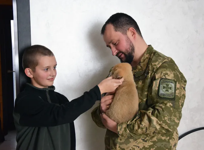 Волинські прикордонники привітали з Днем Миколая дітей загиблих побратимів (фото)