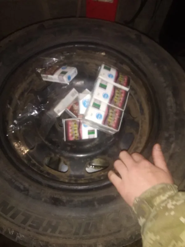 На Волині затримали білоруса з контрабандою в колесах (фото)