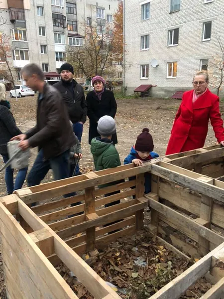 В одному з луцьких ОСББ почали компостувати органіку (фото)