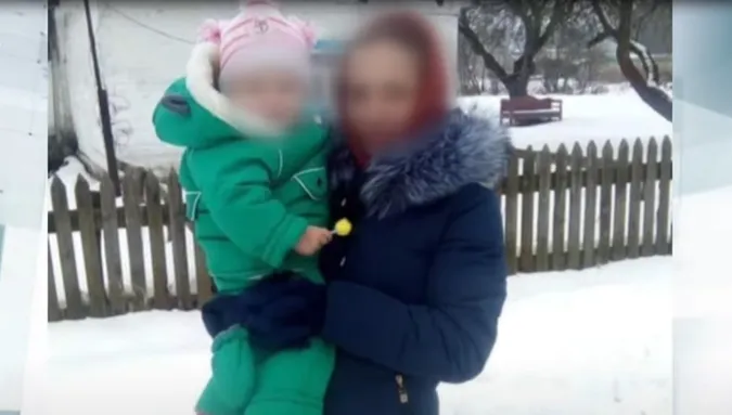 Волинянин побив нетверезу матір своїх дітей до смерті на очах у доньки (відео)