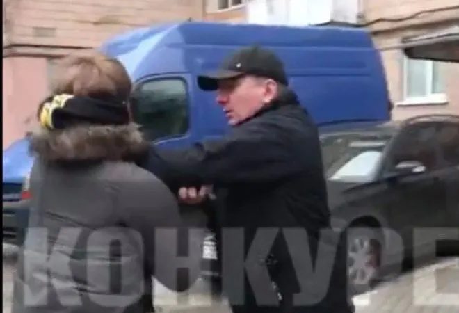 «Він плюнув мені в обличчя»: нові деталі бійки за парковку у Луцьку (відео)