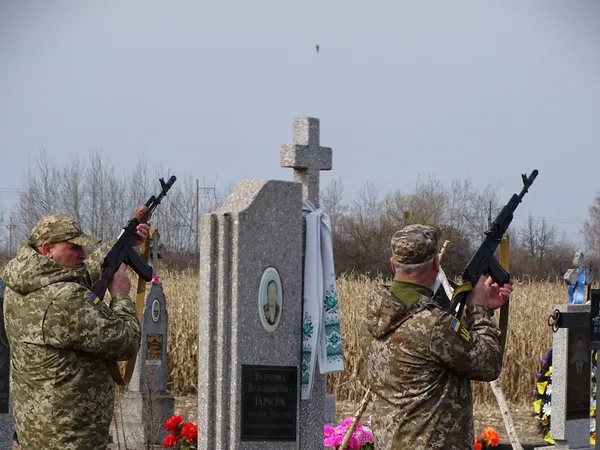 Загинув від ворожого дрона: на Волині попрощалися з воїном Сергієм Панасюком (фото)