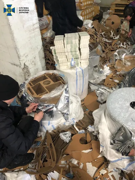 На Одещині намагалися незаконно ввезти в Україну 1,9 млн акцизних марок