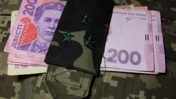 Як команда Президента заробляє на армії (відео) 