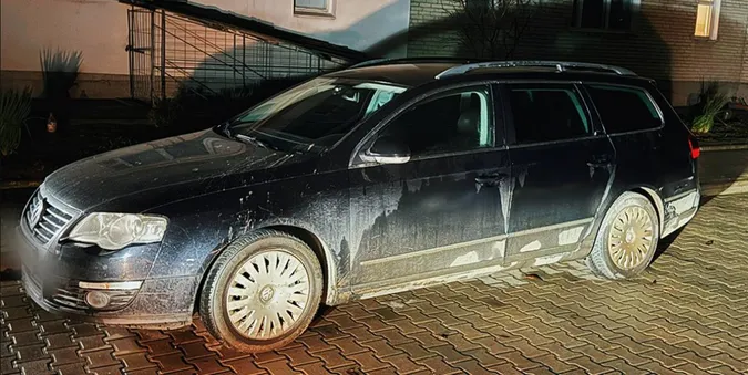 У Луцьку п'яний гонщик розтрощив чужу автівку і втік (фото)