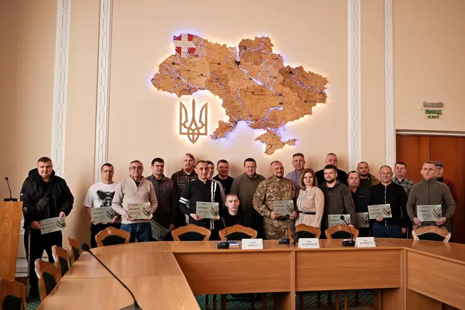 На Волині ветеранам і родинам полеглих захисників вручили сертифікати на житло (фото)