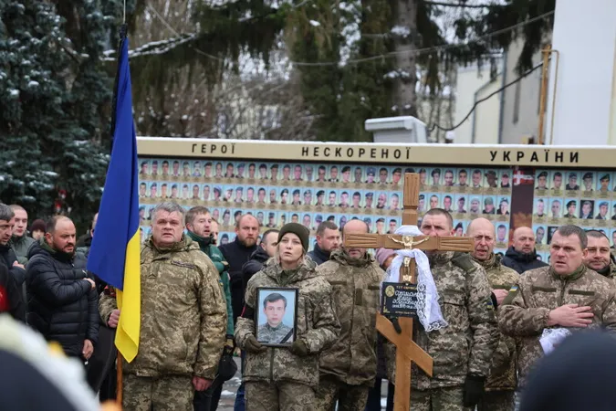 Луцьк попрощався з двома Героями – Вадимом Радюком та Романом Сокольським